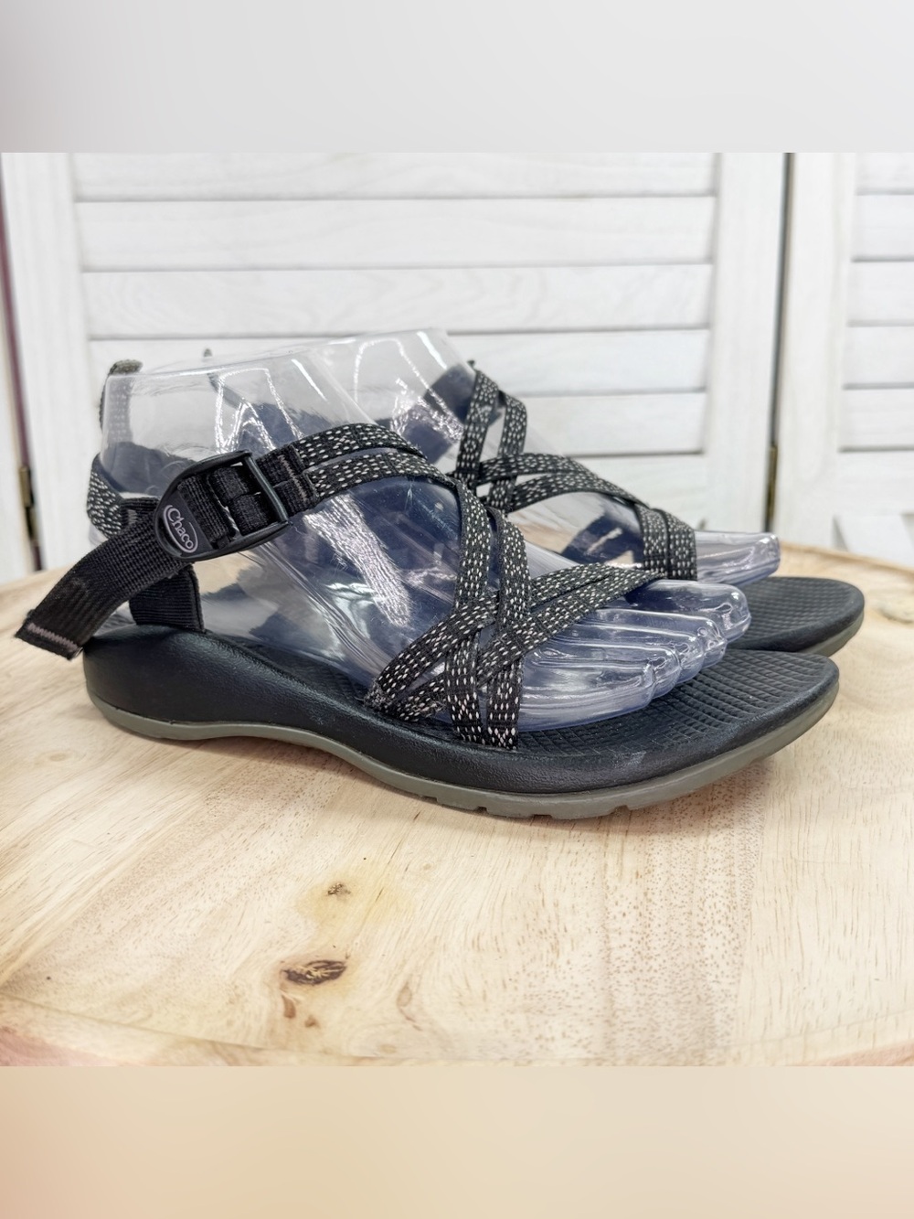 Chaco ZX/1 Hugs & Kisses EcoTread Strappy Sandals Black White Flecked Big Kids 4